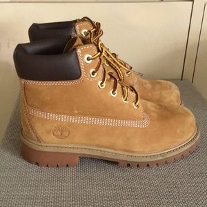 Timberland Boots like New Size 1 Kids Classic work hiking Waterproof